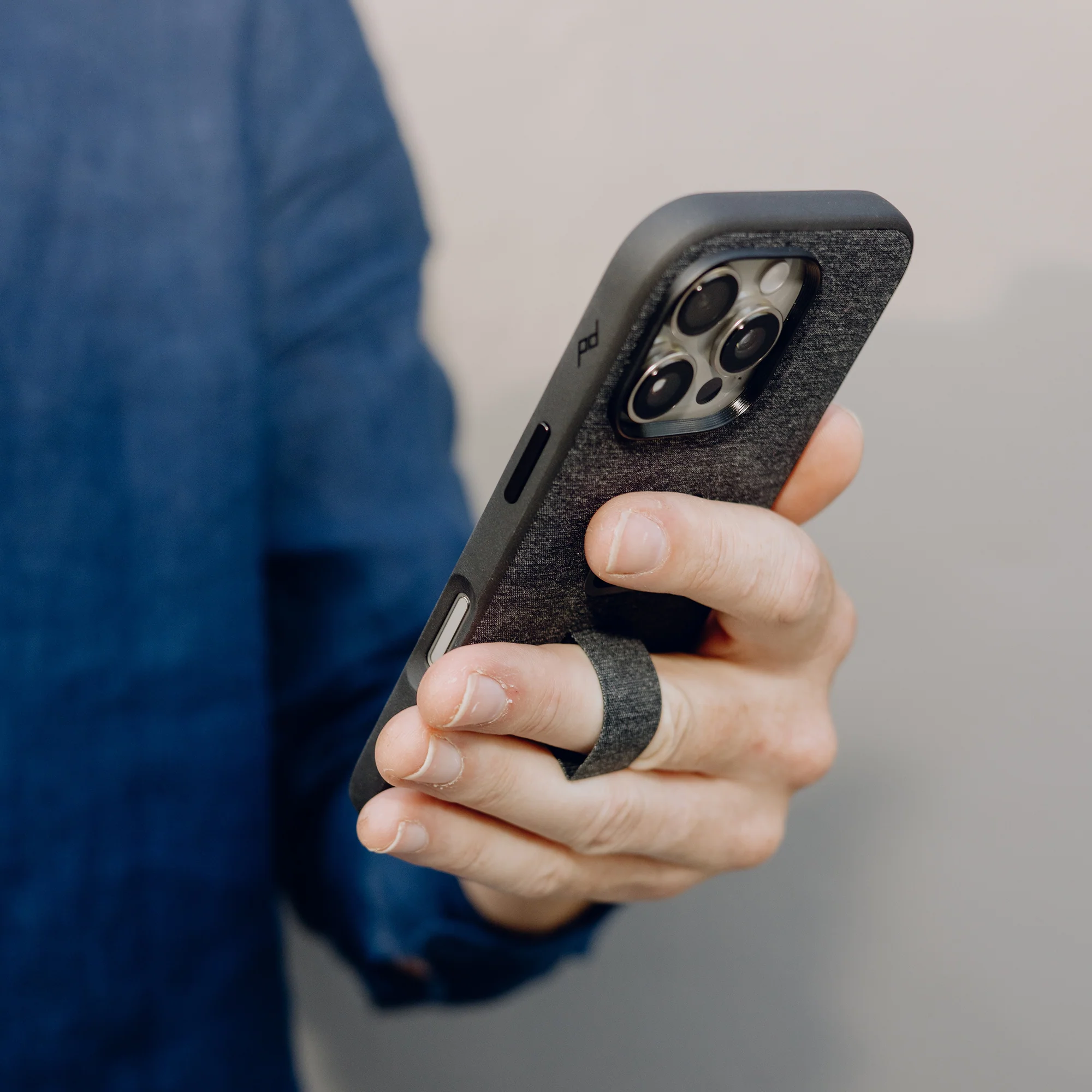 Everyday Loop Case | iPhone 16 Pro Max | Charcoal - Image 3