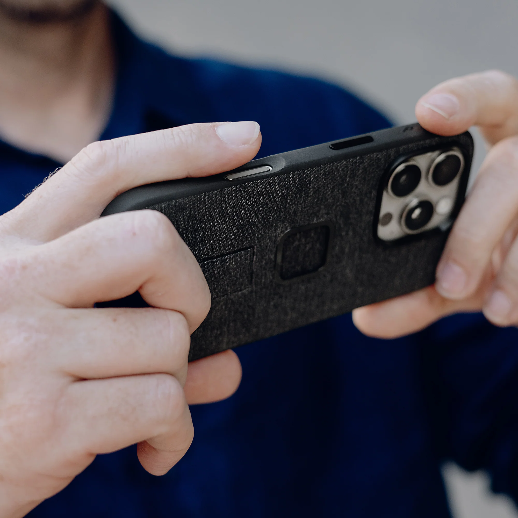 Everyday Loop Case | iPhone 16 Pro Max | Charcoal - Image 4