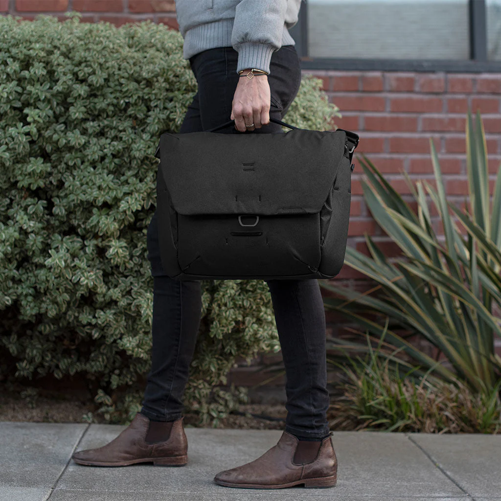 Everyday Messenger | 13L | Black - Image 10